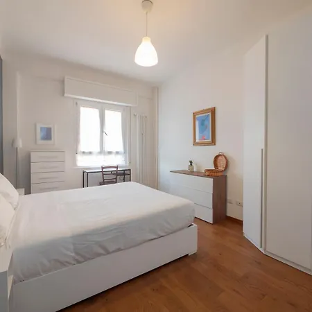 아파트 I Host - Sebino 4 *