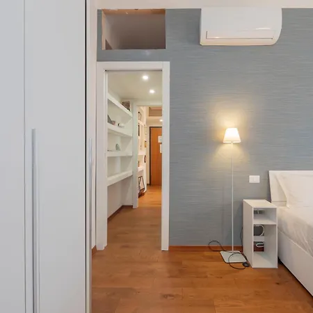 I Host - Sebino 4 * Milan